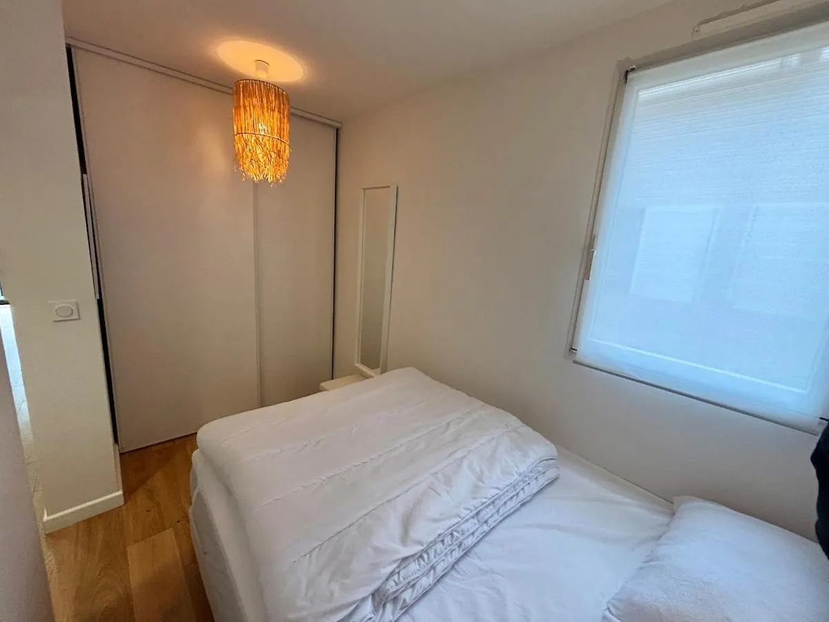 T2 En Rez-De-Jardin Avec Terrasse Privative, Residence Avec Piscine Et Tennis Six-Fours-les-Plages 0*,  France